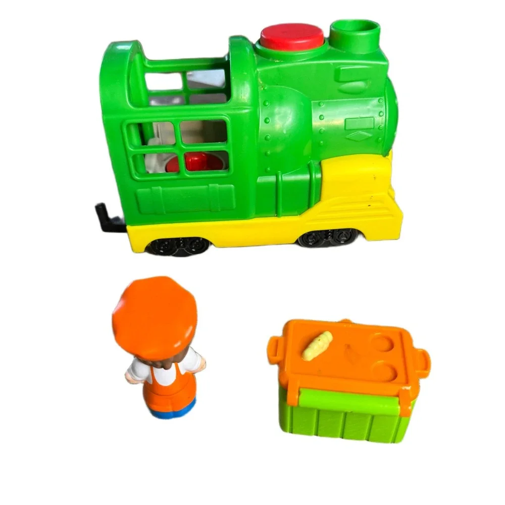 Fisher Price Little People Choo Choo Train‎ Green Yellow Sound Light Conductor